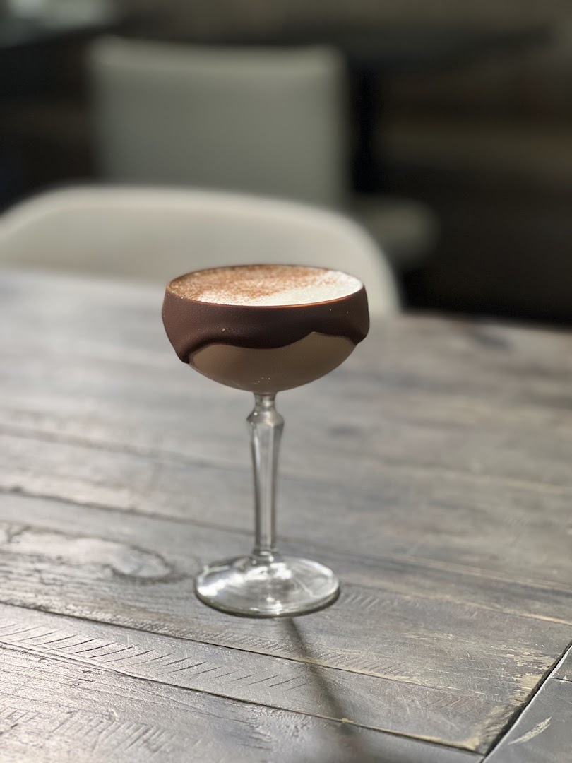 Rhythm & Spirits: high quality professional cocktail photo
