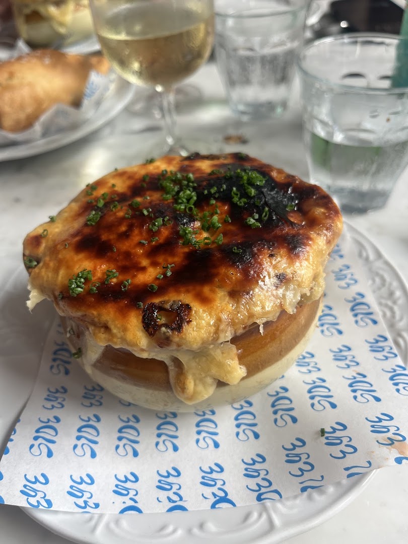 Side Eye: appetizing food photo