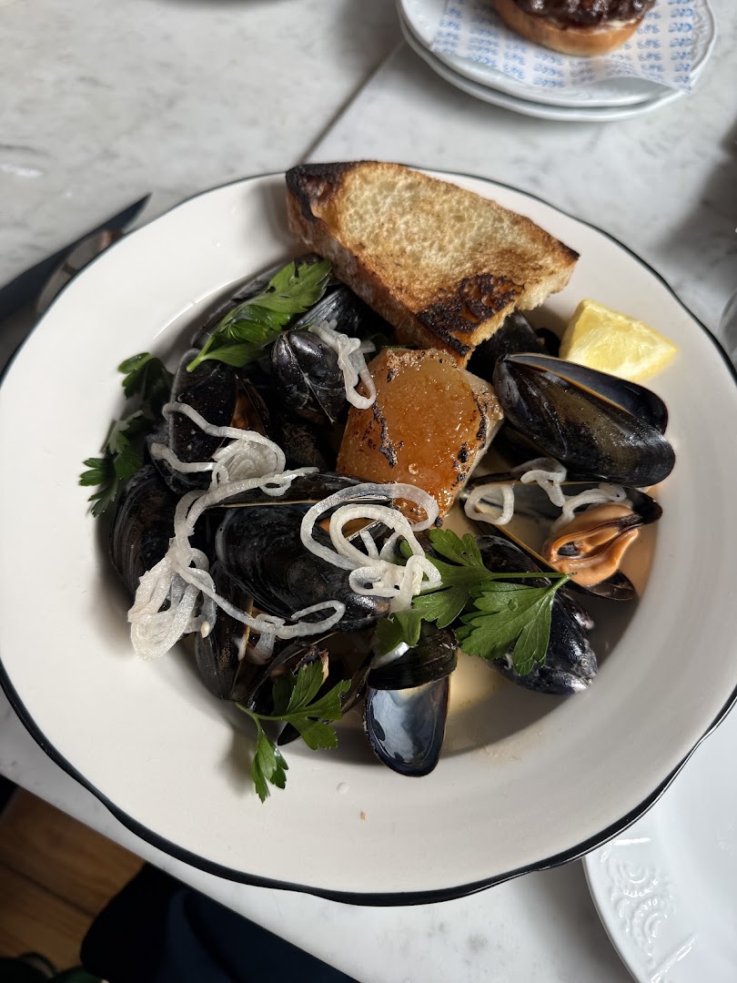 Side Eye: appetizing, high-quality food photography