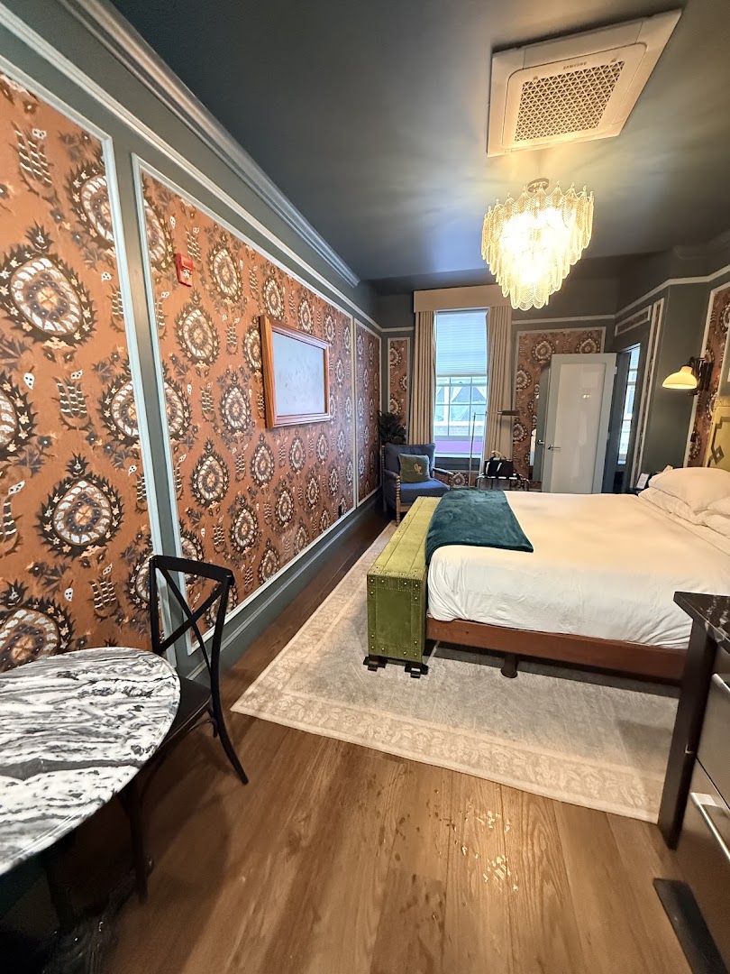 The Gas Lamp Hotel: high quality hotel room photo