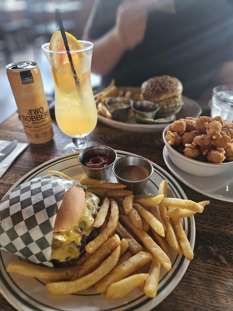 The Lodge By Two Robbers: appetizing food and drink photo