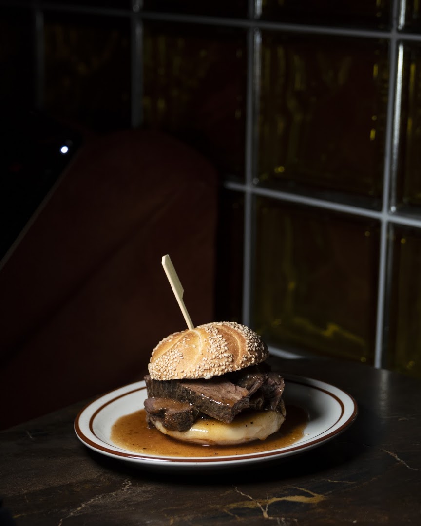 Wine Dive: appetizing, high-quality food photography
