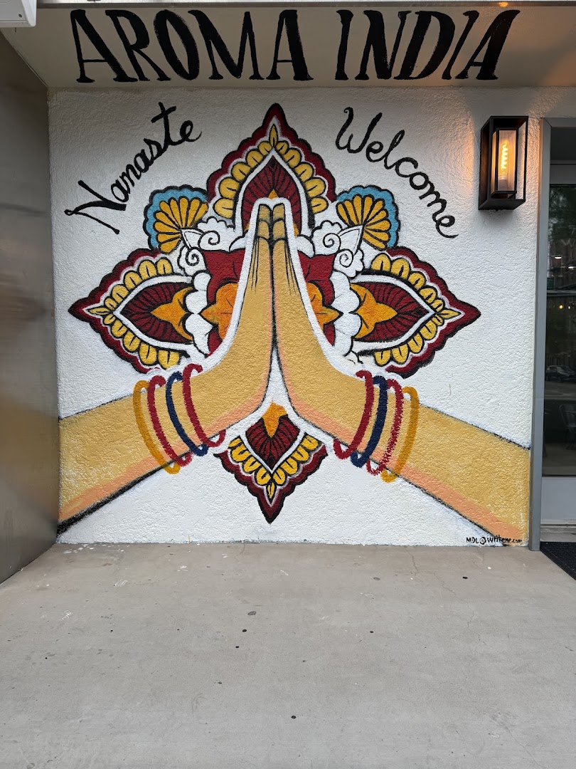 Aroma India: attractive restaurant exterior mural