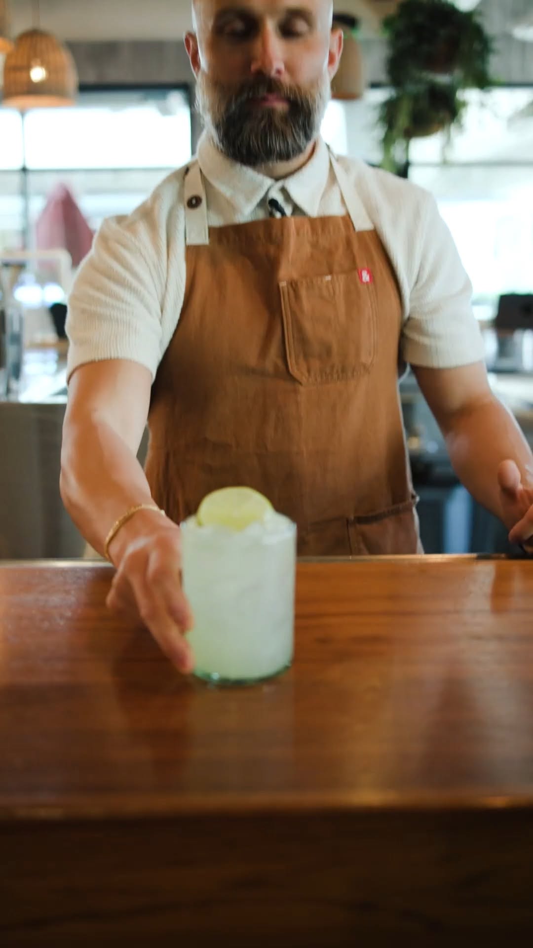 Blanco Cocina + Cantina: professional staff serving a drink