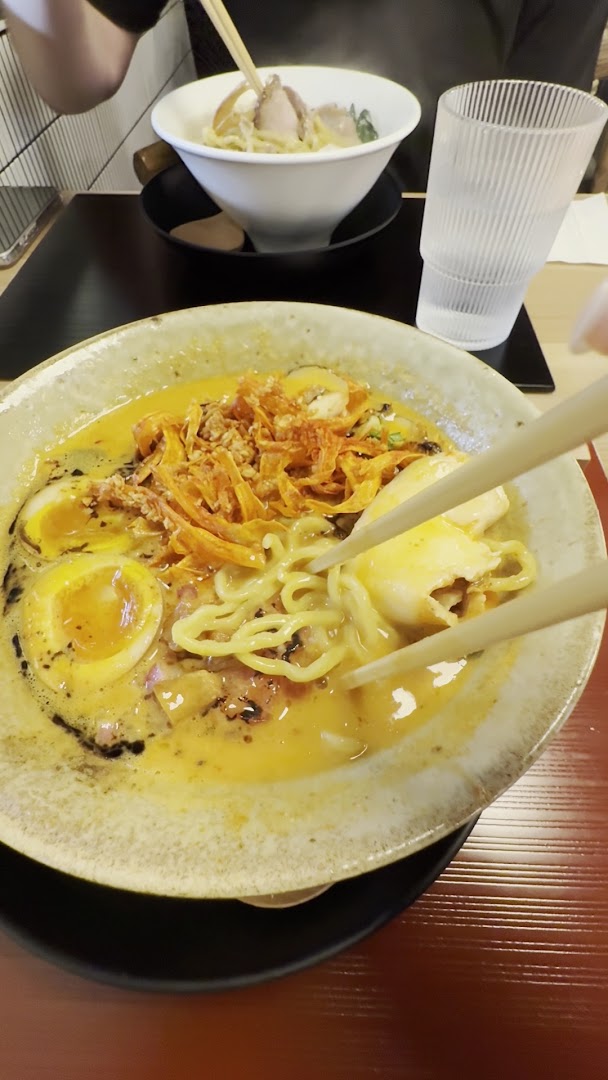 Mensho Ramen: appetizing photo of ramen dish