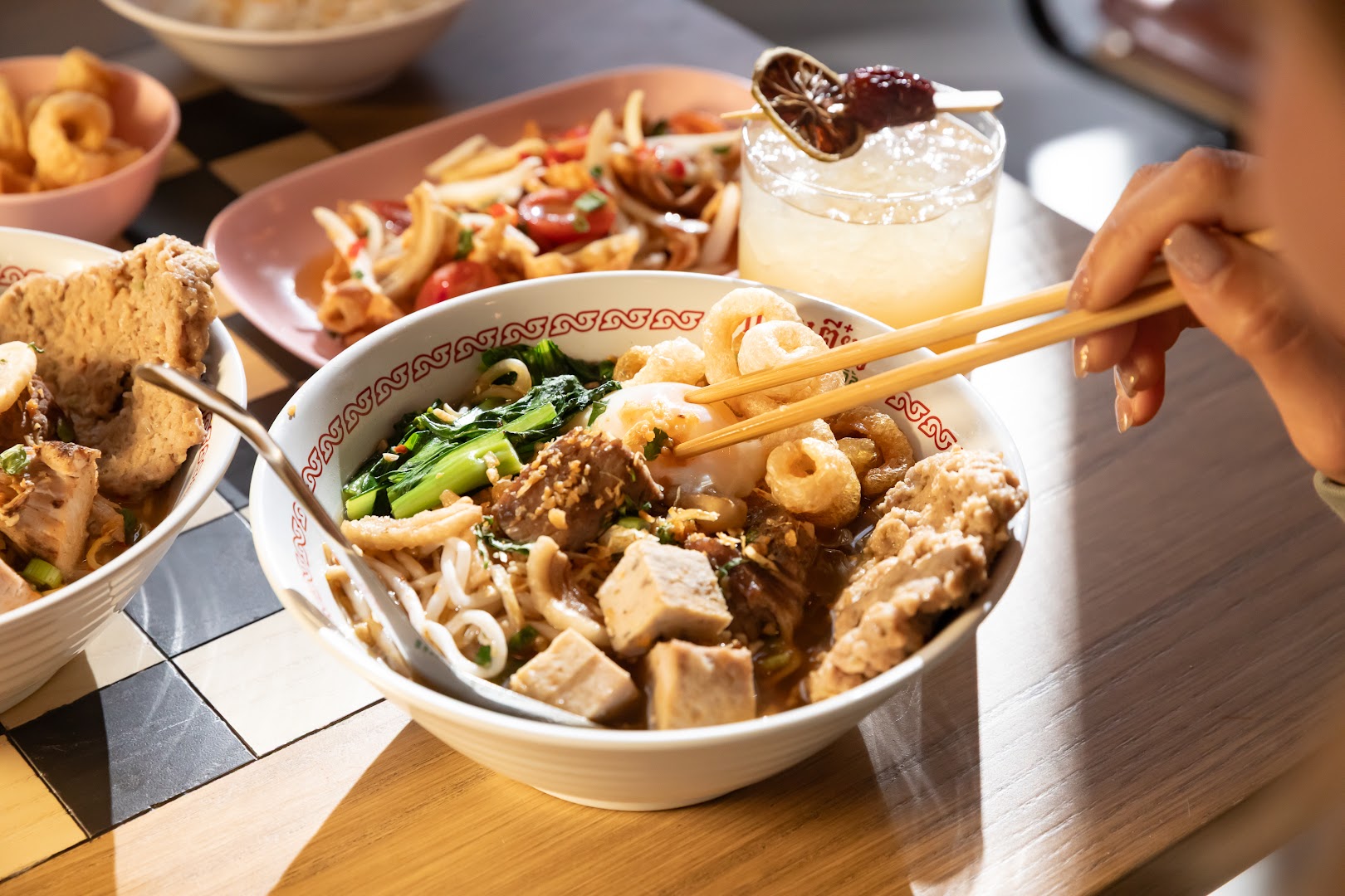 Guay Tiew: appetizing, high-quality food photography