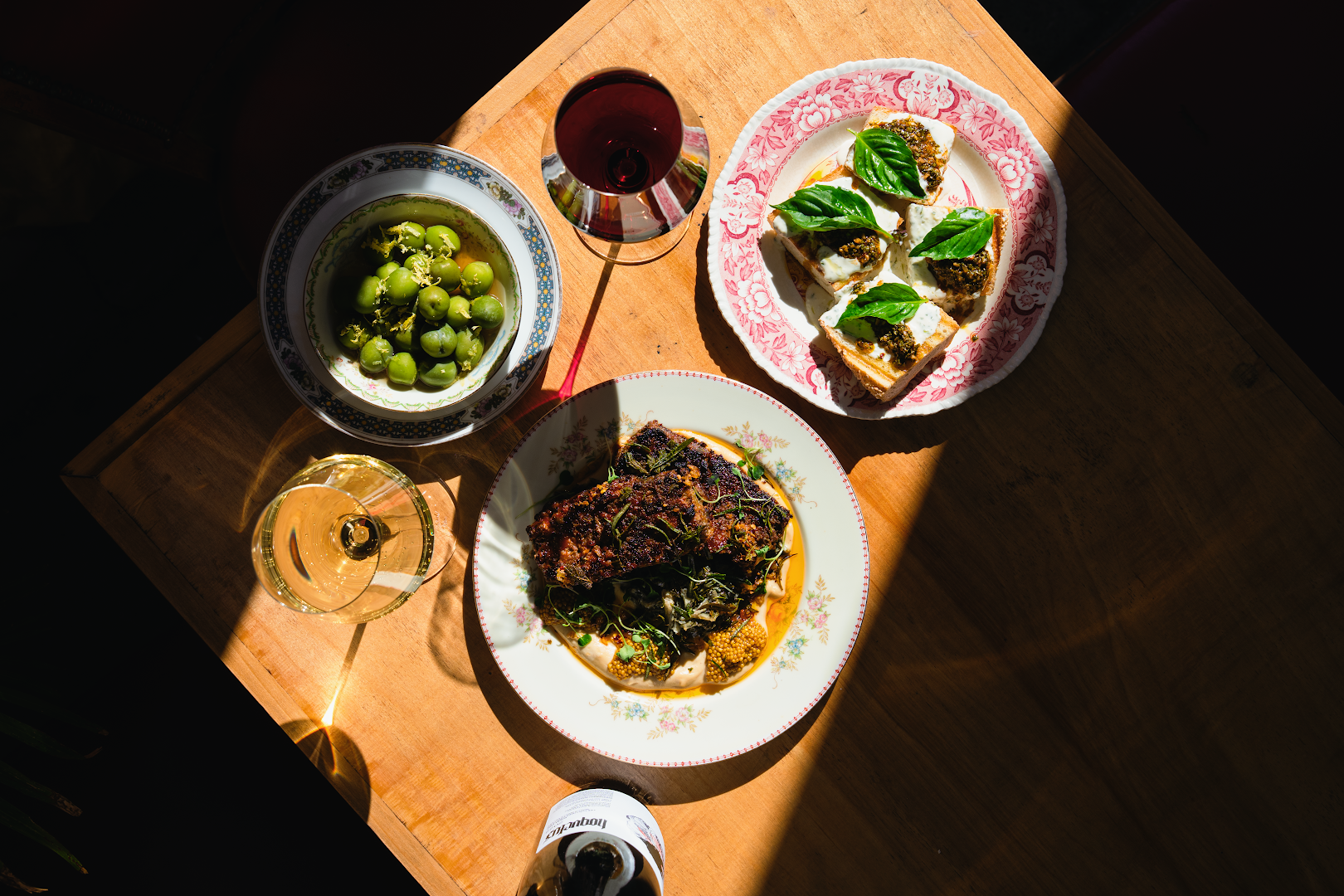 No Doubts Wine Bar: high quality, appetizing food photography