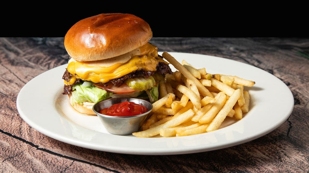 Speakeasy Saloon: professional high quality food photo