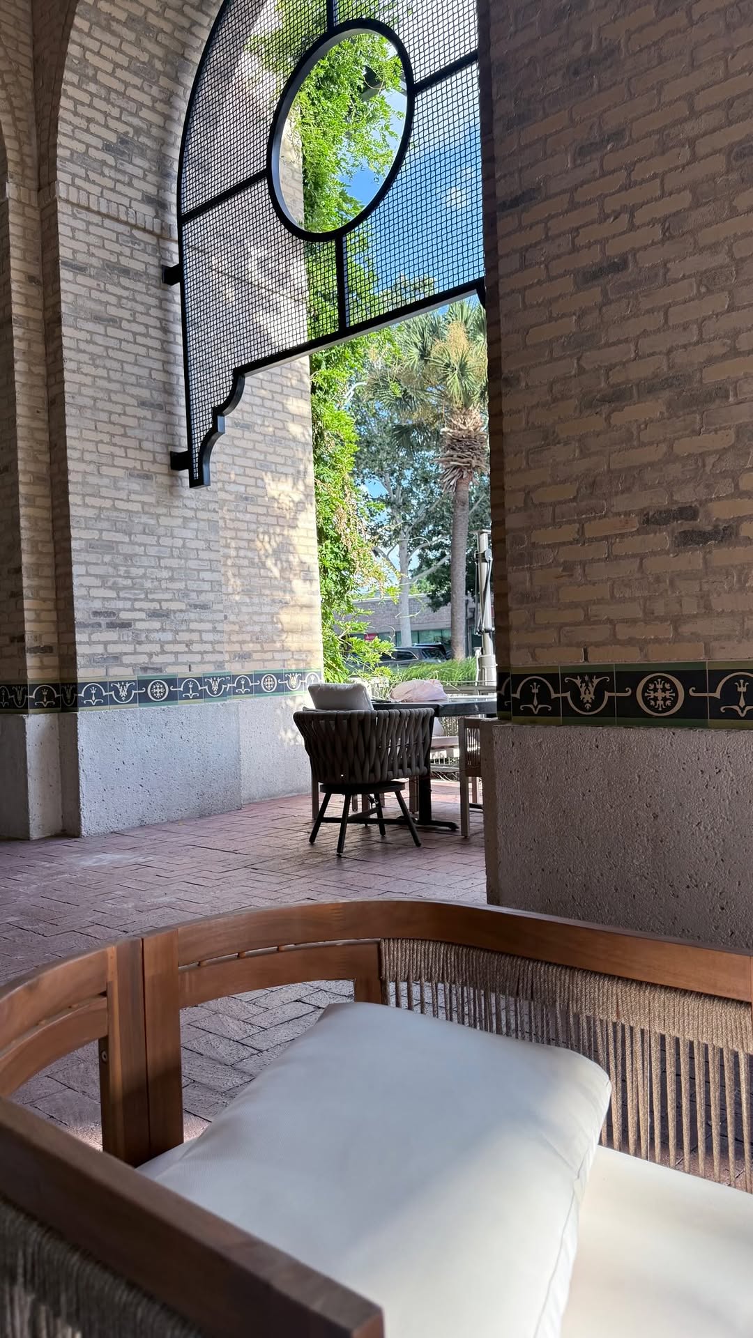 (a)mar: inviting and professional terrace shot