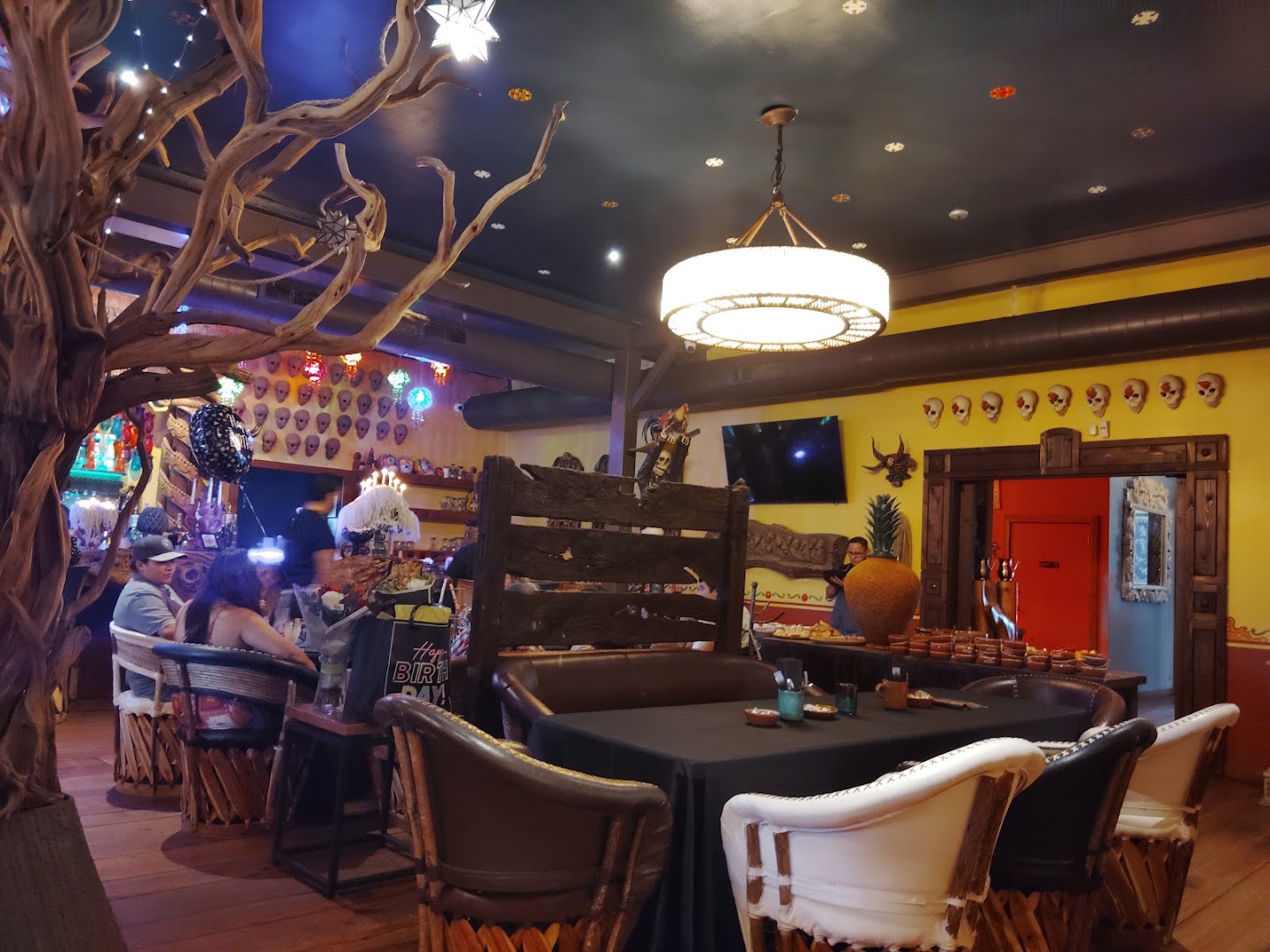 Casa Hernán Alta Cocina: restaurant atmosphere and interior