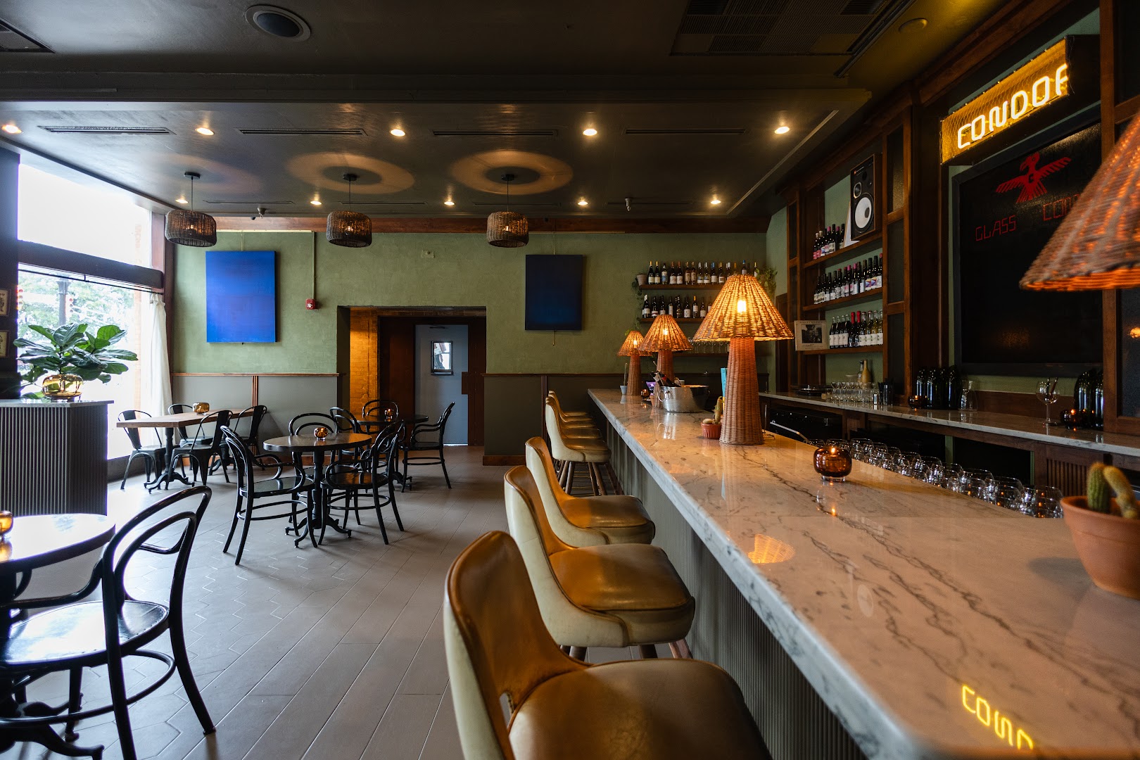 Condor Wine Bar: high quality interior atmosphere shot