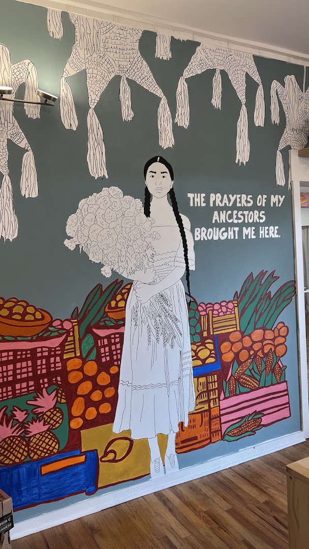 Cultura Campaign: attractive mural showcases shop interior