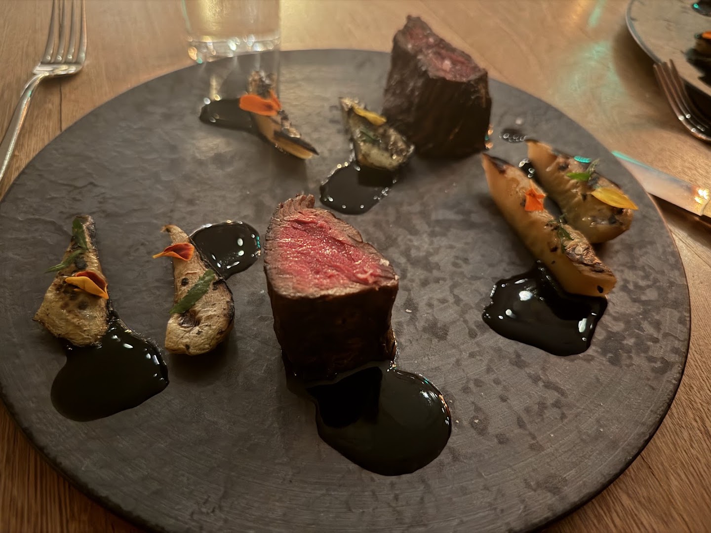 Isidore: appetizing, high-quality food presentation