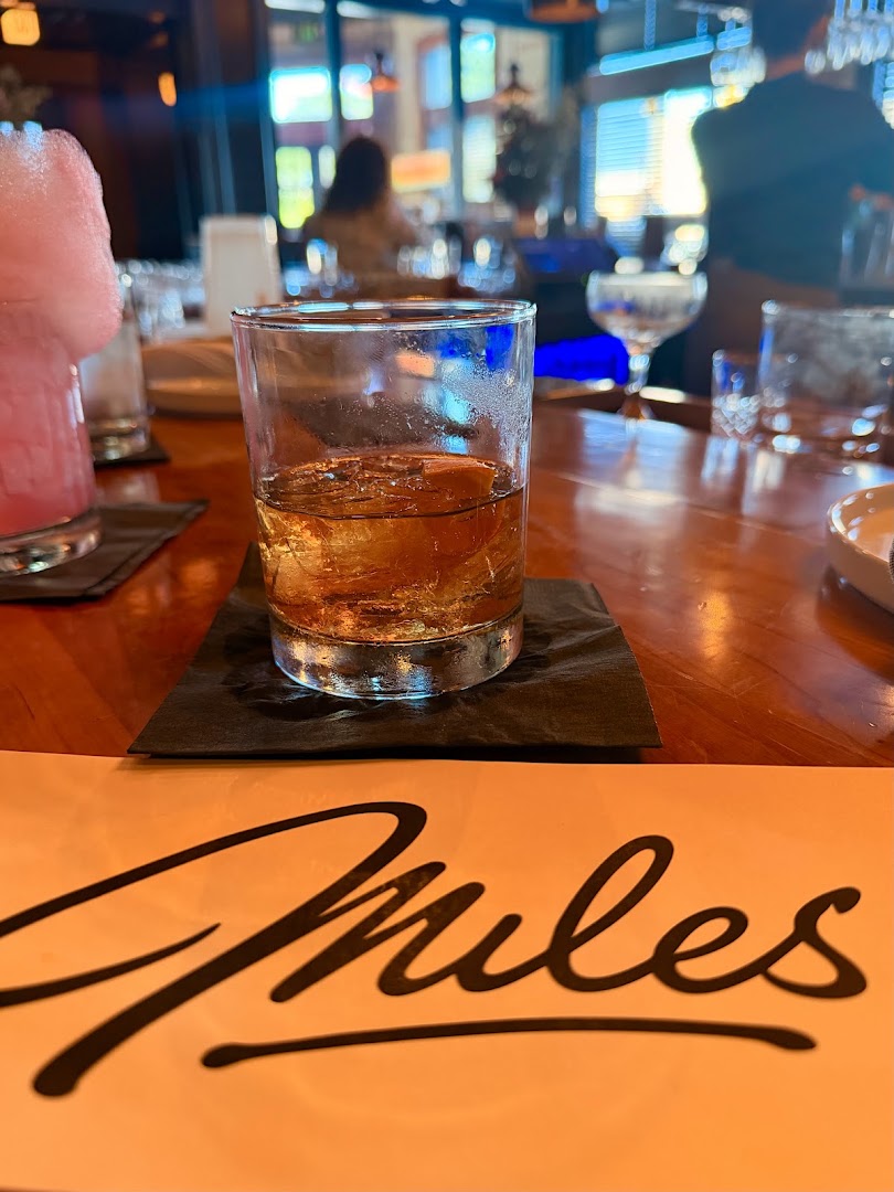 Miles: appealing drink photo with branding
