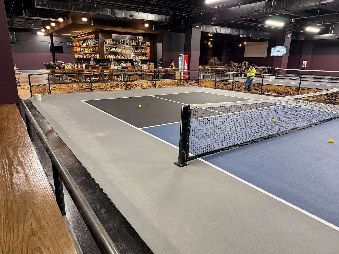 Outlaw Pickle: clear view of venue atmosphere