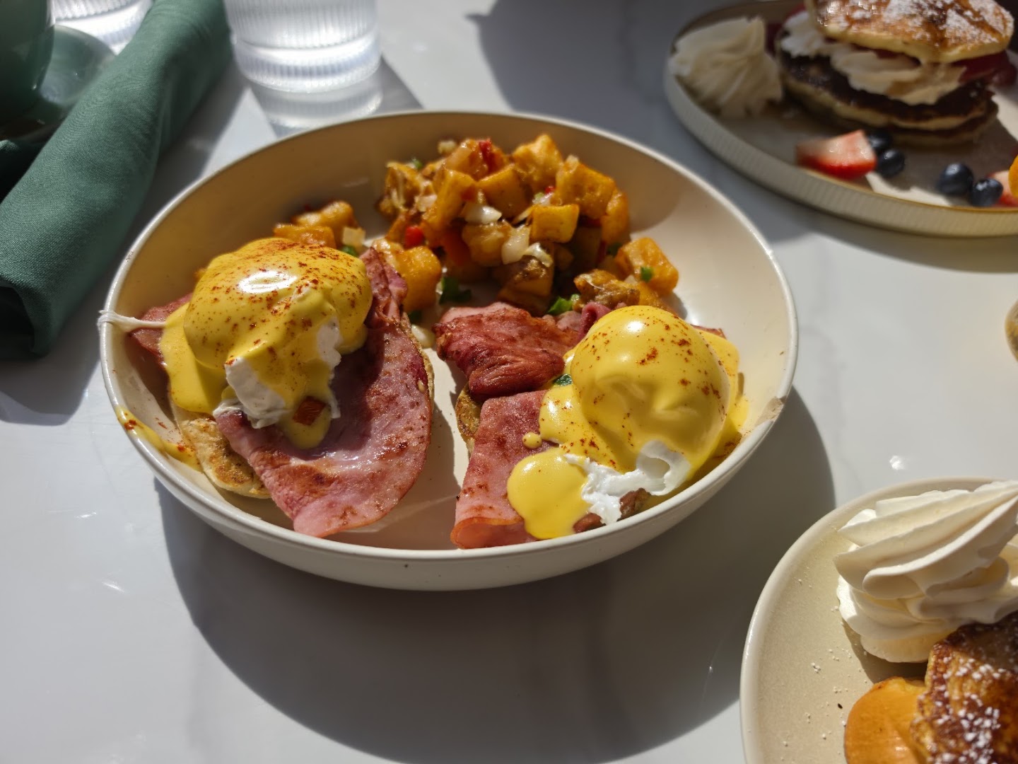 Sunny's: appetizing, high-quality food photography