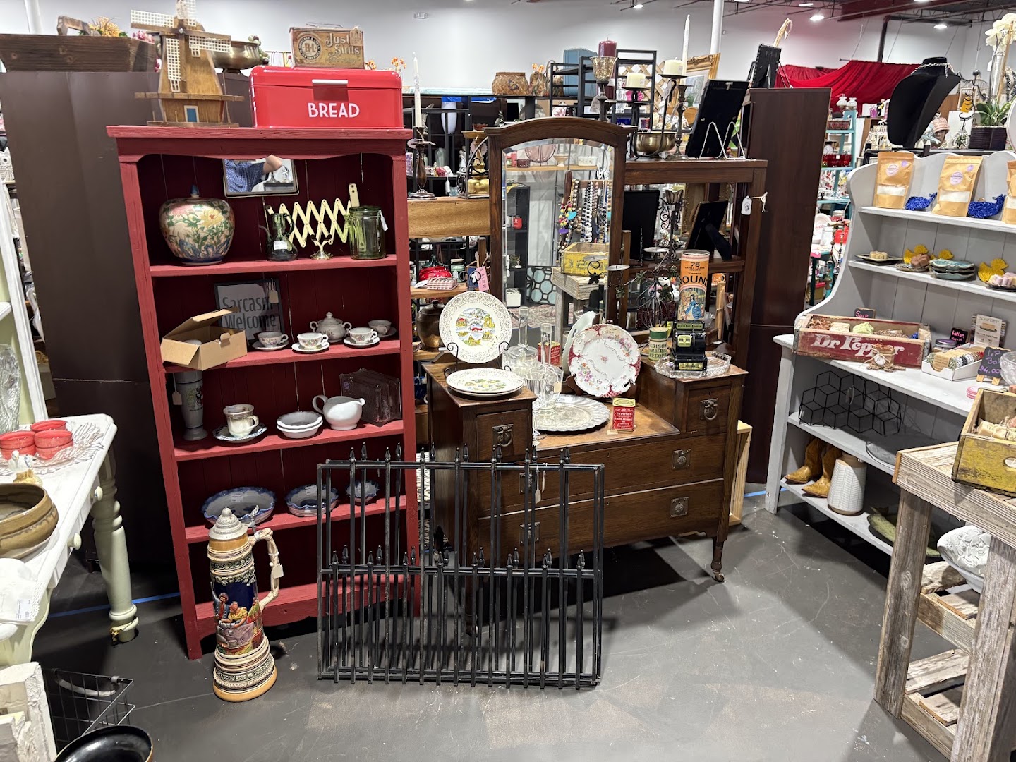 The Staging Post: clear display of shop products