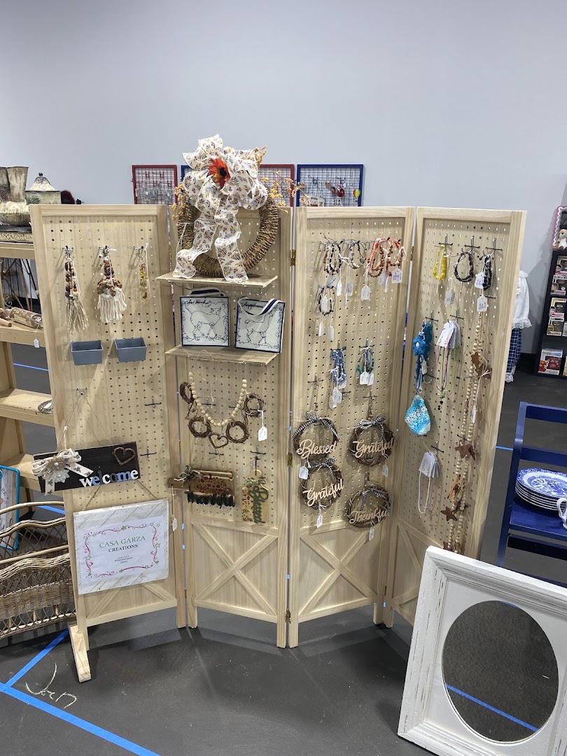 The Staging Post: clear display of shop products
