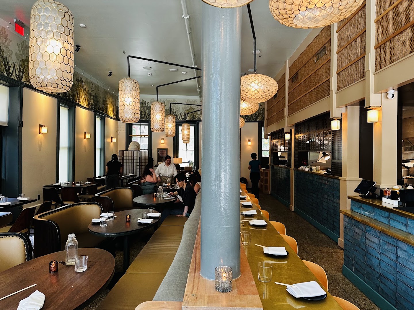 Tokyo Cowboy: high quality interior atmosphere shot