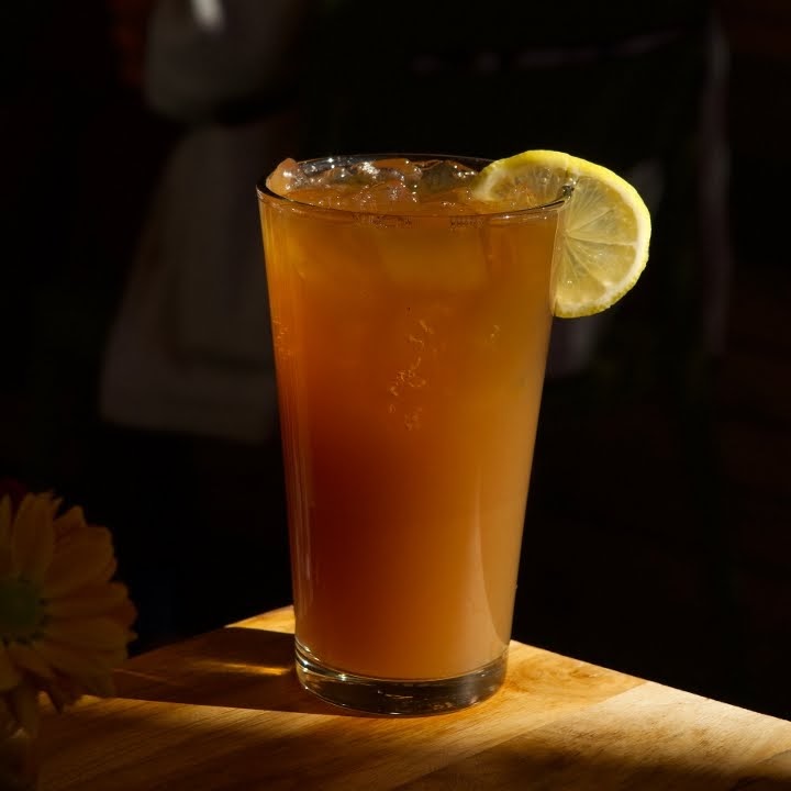 Cafe Madeleine Barrio Logan: high quality drink photography