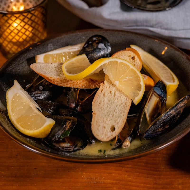 Frenchy's Hideout: appetizing, high-quality food photography