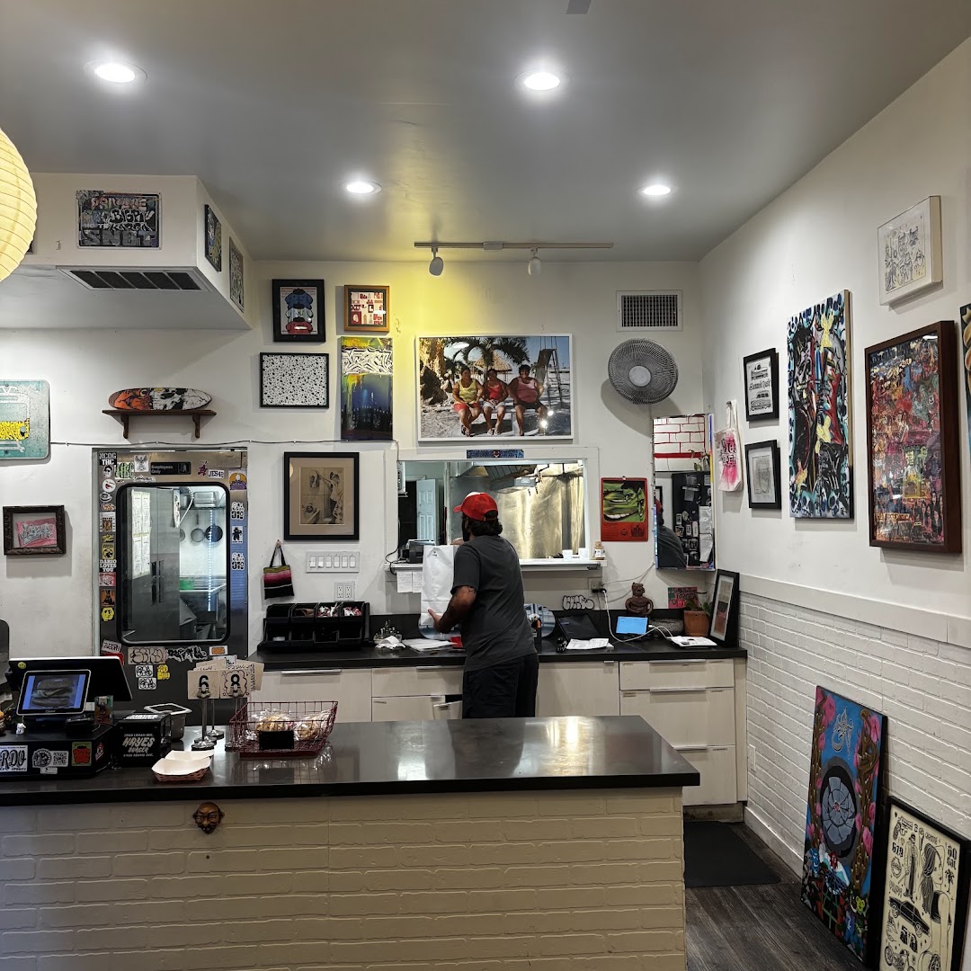 Hayes Burger: clear view of restaurant interior