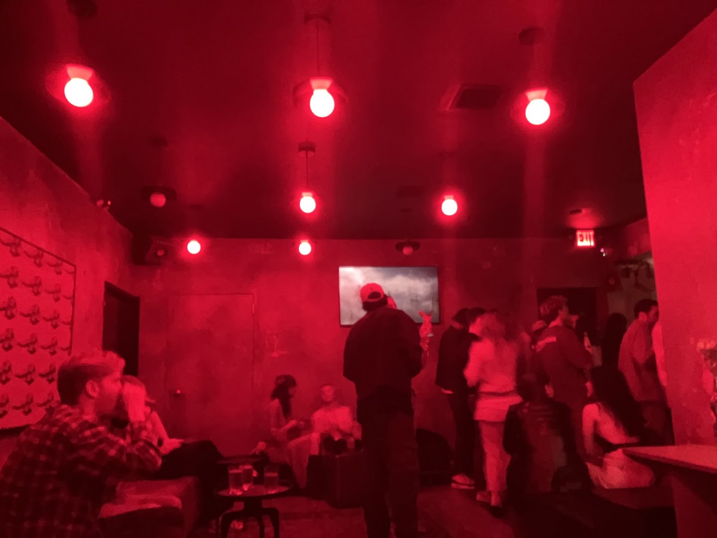 Kiku Room: bar's vibrant atmosphere