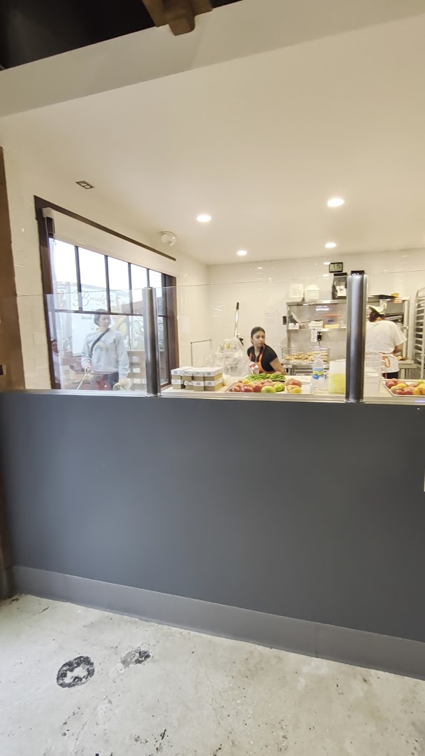 Marigold Bagels: clear view of kitchen staff