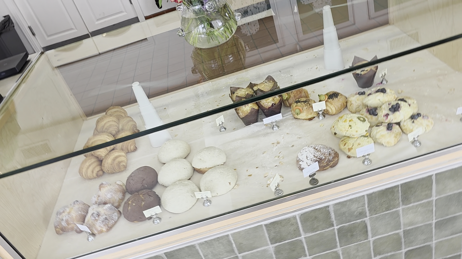 Marta: clear display of food products