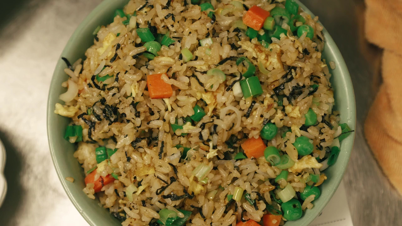 Mom Kitchen: appetizing photo of restaurant food