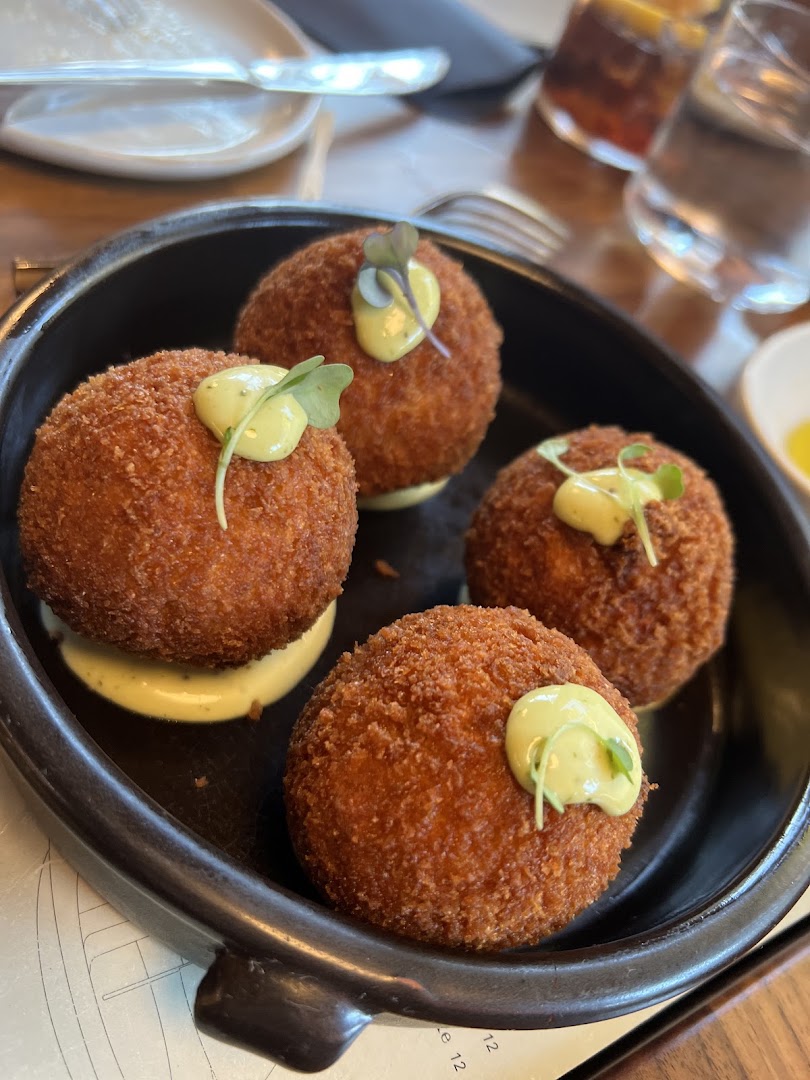 Nomade Tapas & Records: appetizing, high-quality food photography