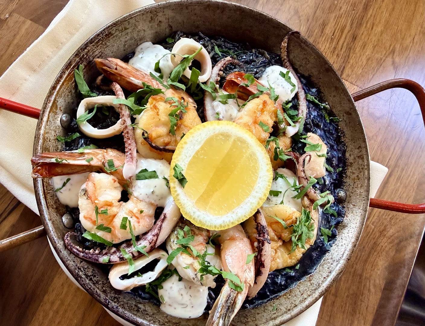 Nomade Tapas & Records: appetizing, high-quality food photography