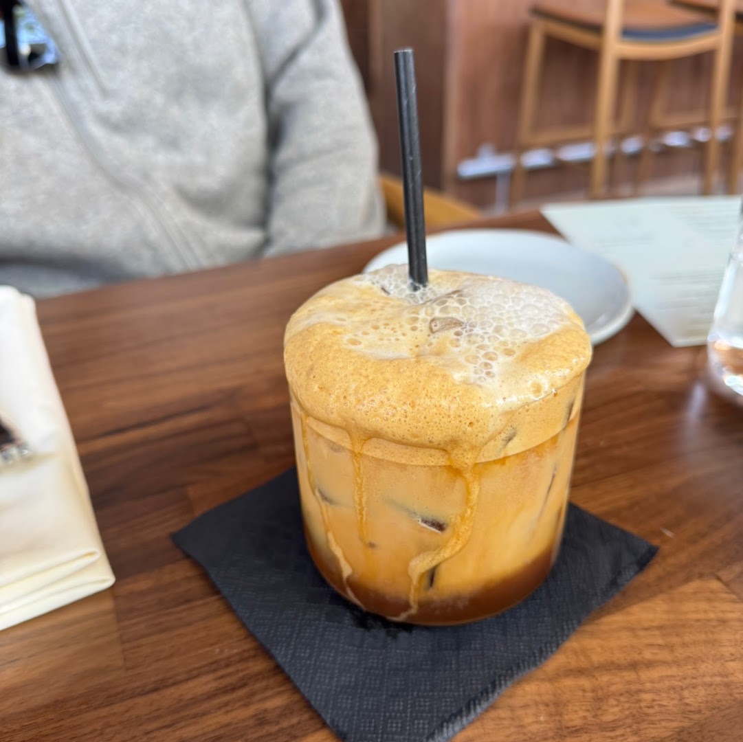 Nomade Tapas & Records: appetizing photo of a drink
