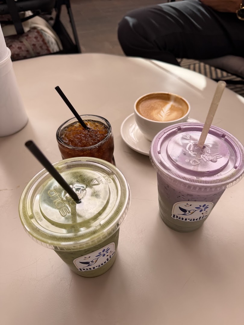 Paradis: clear photo of restaurant drinks