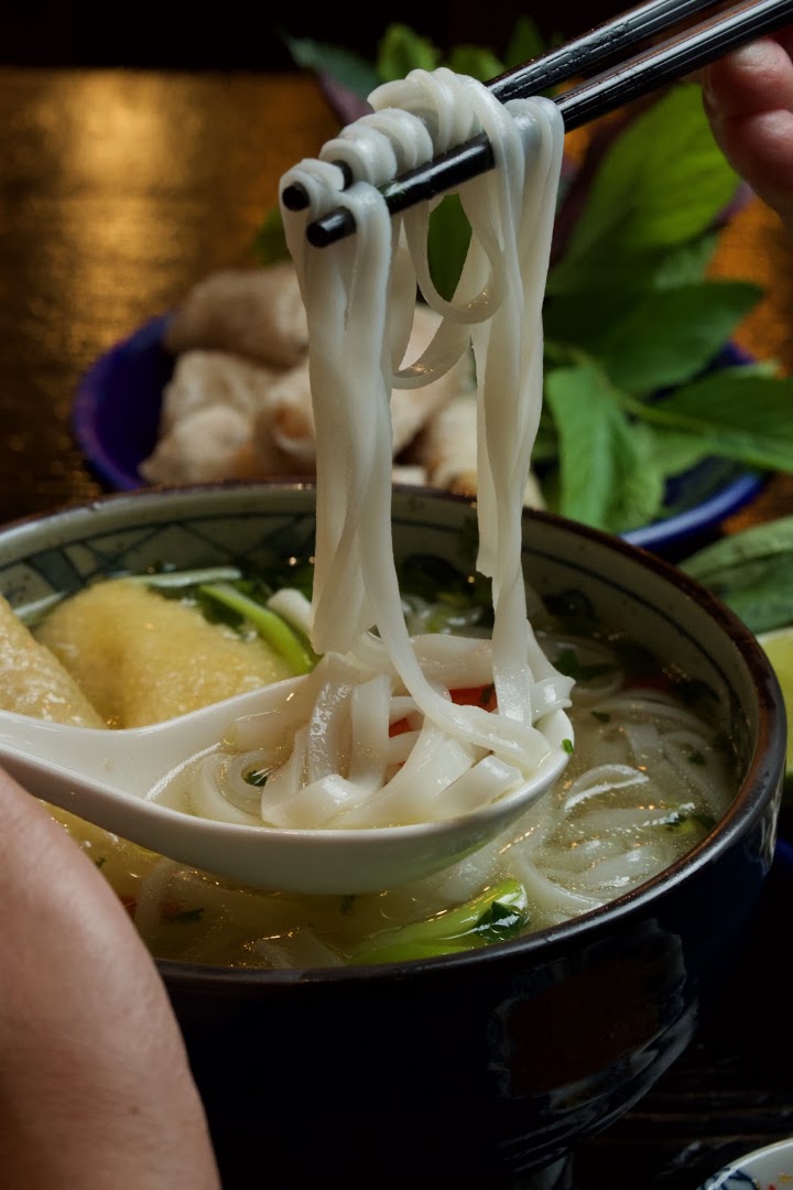 Pho Ga Go: appetizing, high-quality food photography