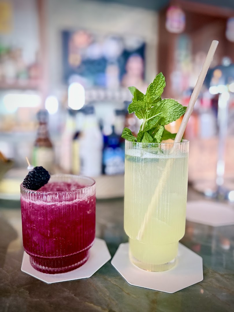 Ponyboy: high quality, appealing cocktail photo