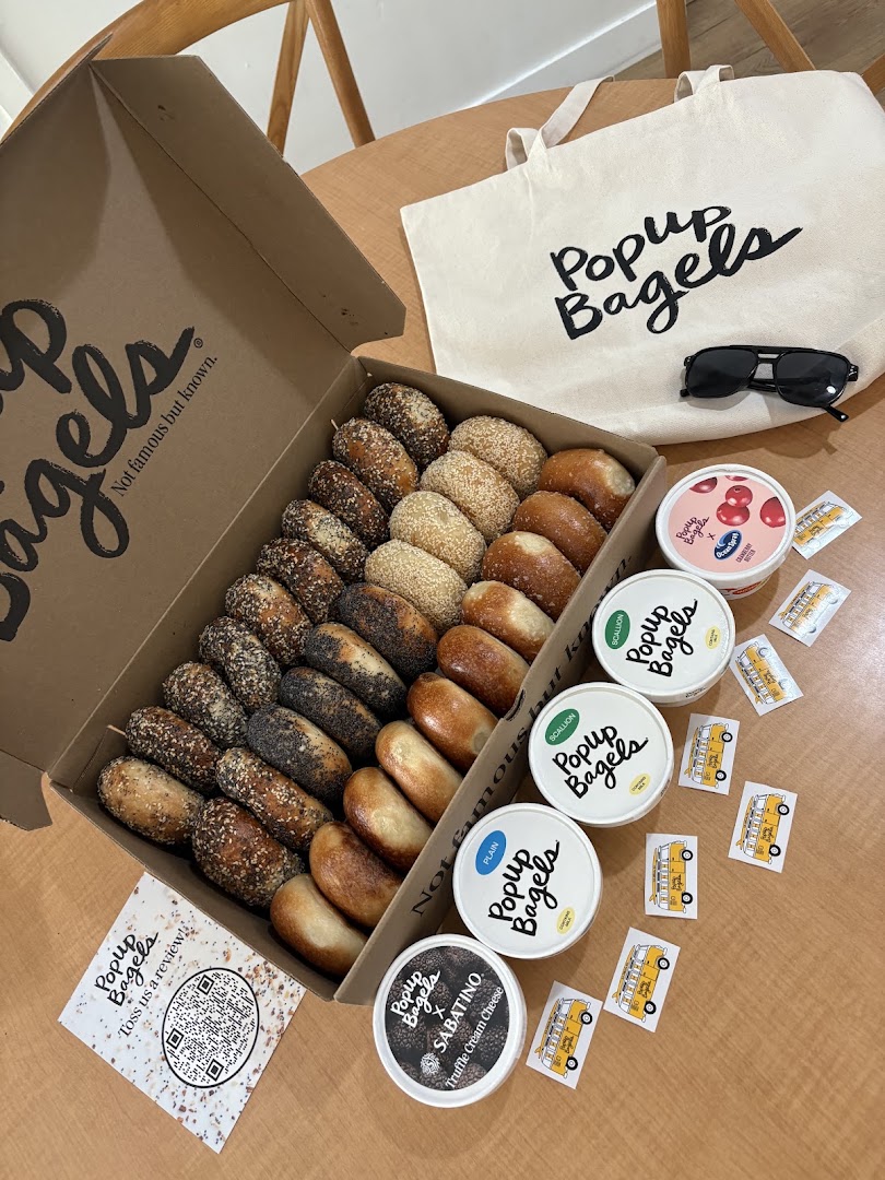 PopUp Bagels: appetizing, high-quality food presentation