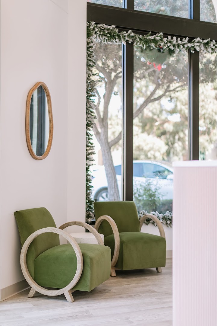 Thread + Seed La Jolla: professional, inviting shop interior photo