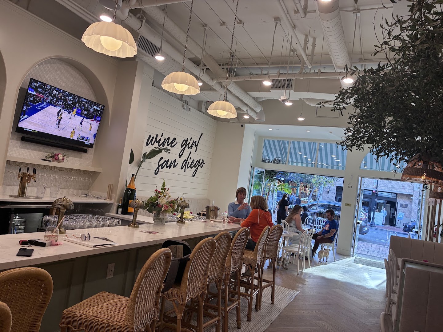 Wine Girl: clear shot of venue interior