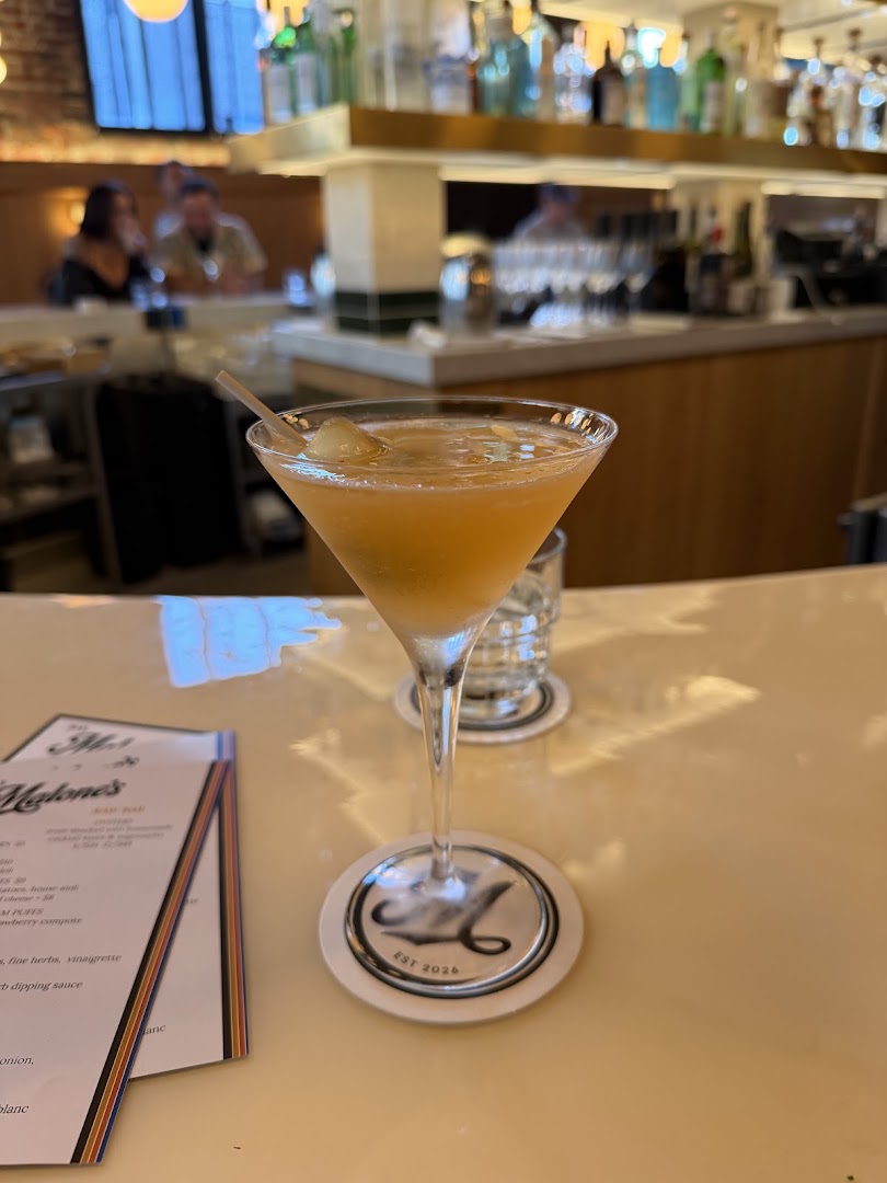 Bar Malone's: appealing drink photo in venue