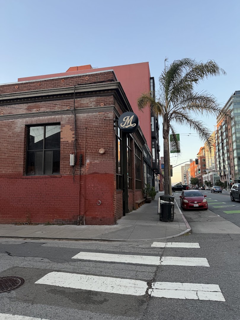 Bar Malone's: clear exterior shot of venue