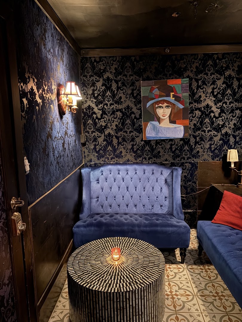 Flying Figs: attractive interior atmosphere and decor