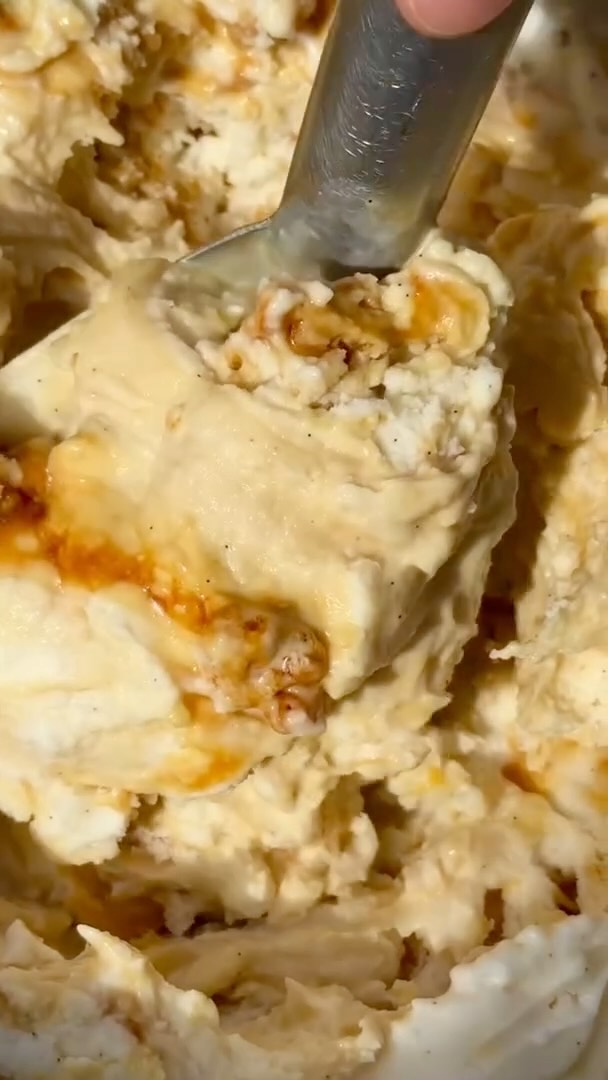 Gelateria di Cotogna: appetizing close-up of gelato product