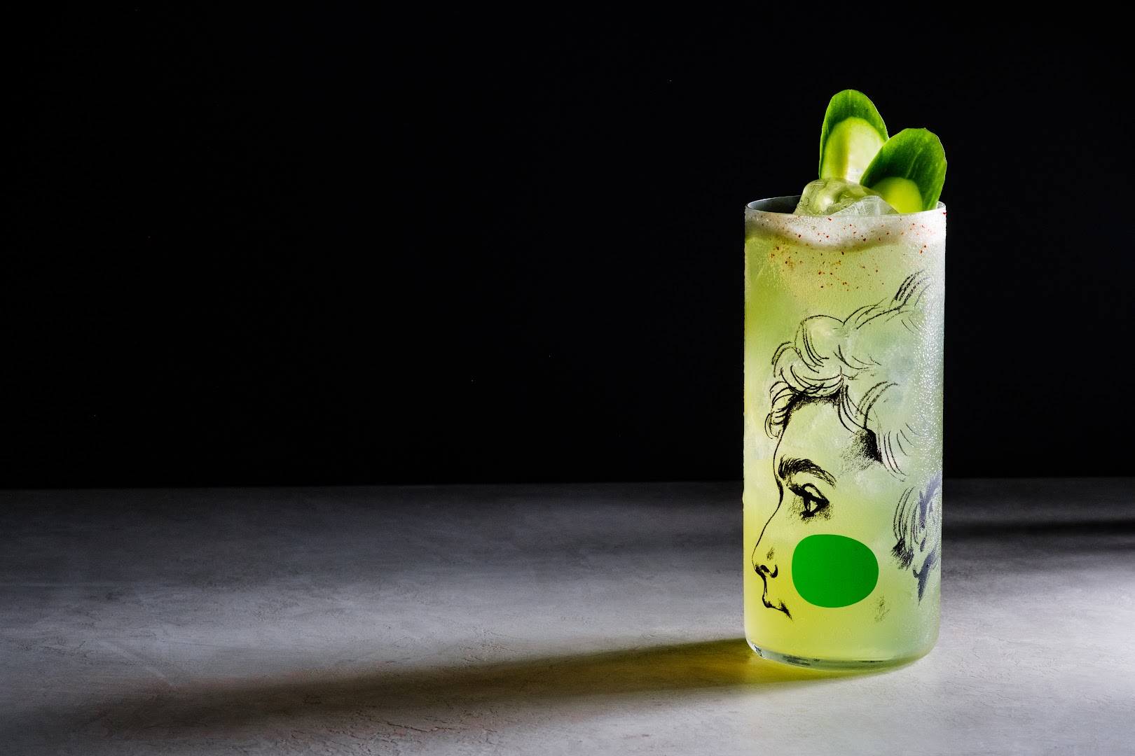 Golden Rule: professional, high-quality cocktail photography