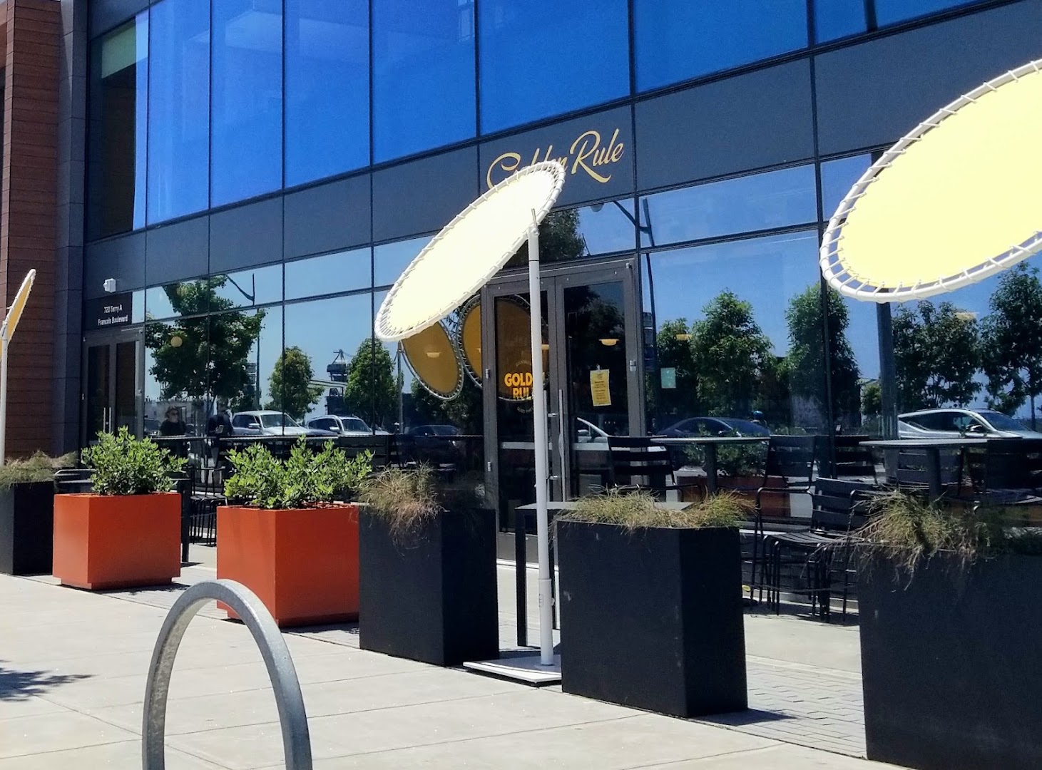 Golden Rule: clear exterior shot of venue