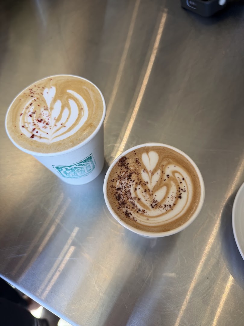 Kopê House: appealing photo of latte art