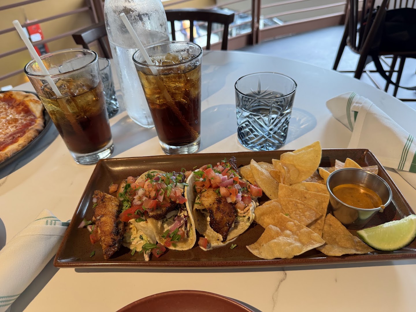 Maggie & Mac's: appetizing food and drink presentation