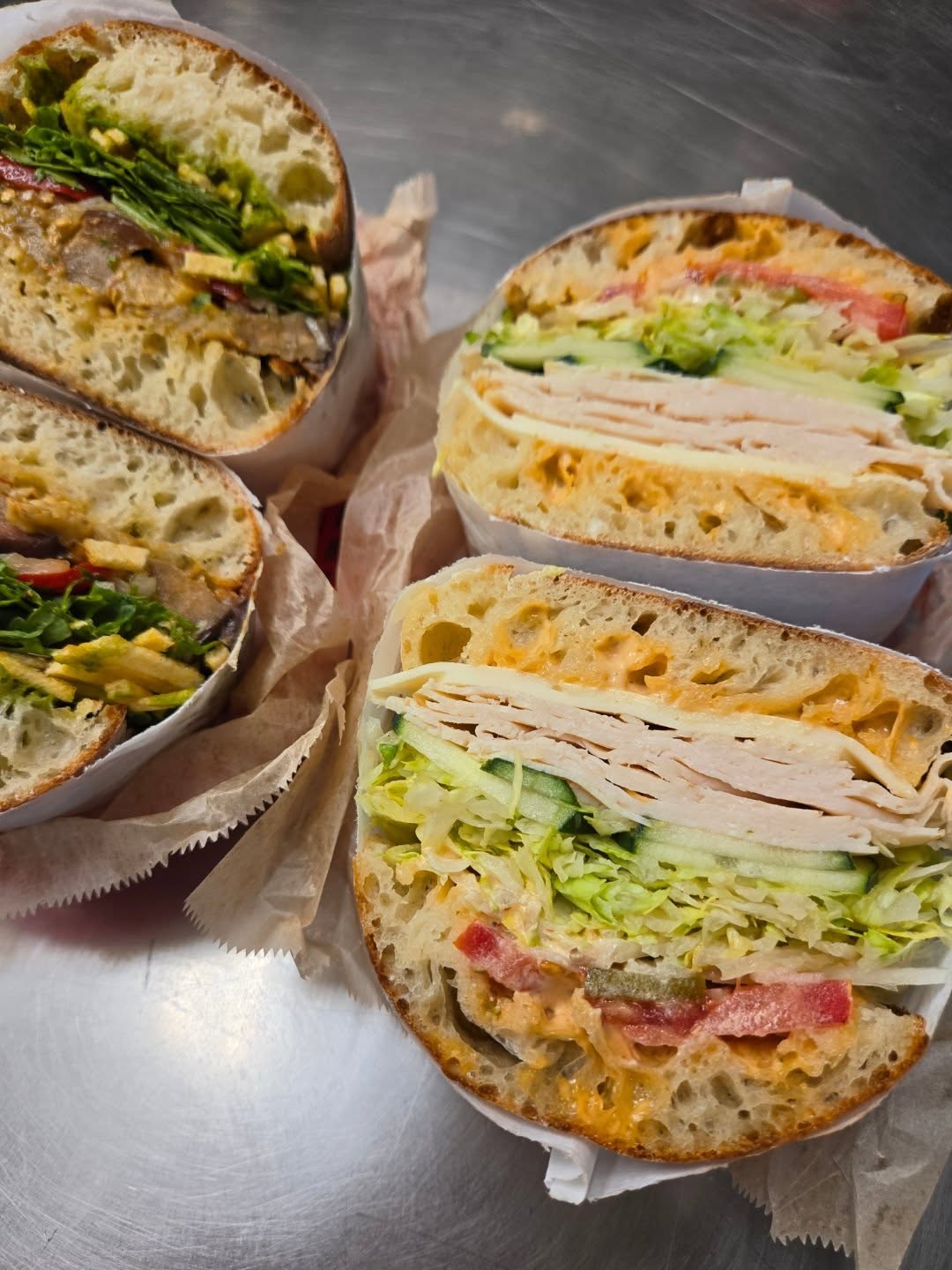Outta Sight Pizza: appetizing, high-quality food photography