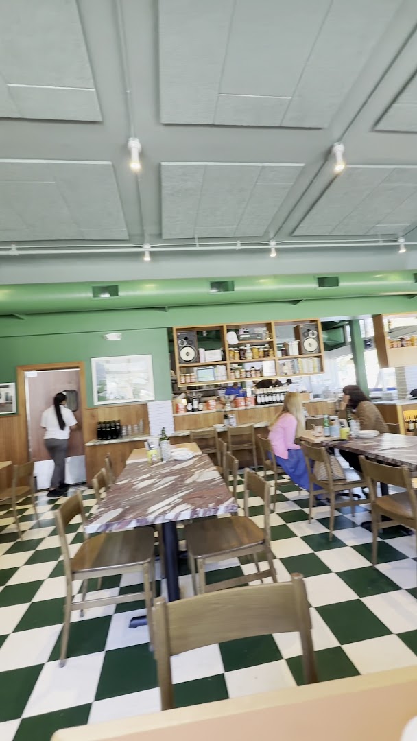 Rose Pizzeria: clear shot of restaurant interior