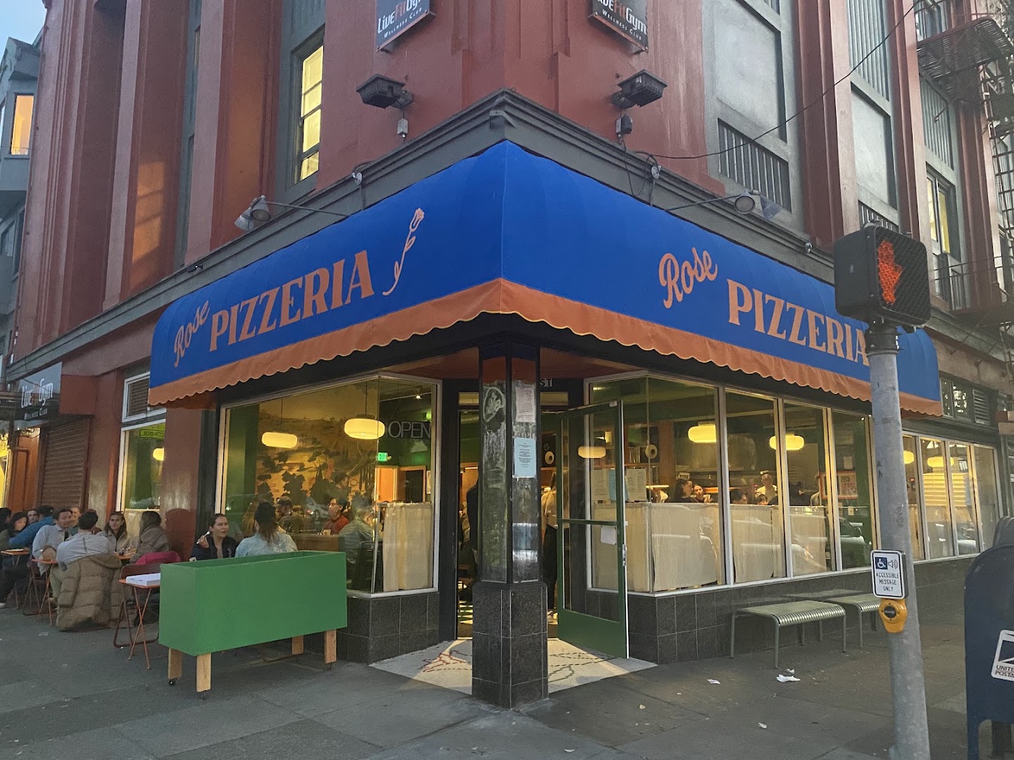 Rose Pizzeria: clear exterior shot of restaurant